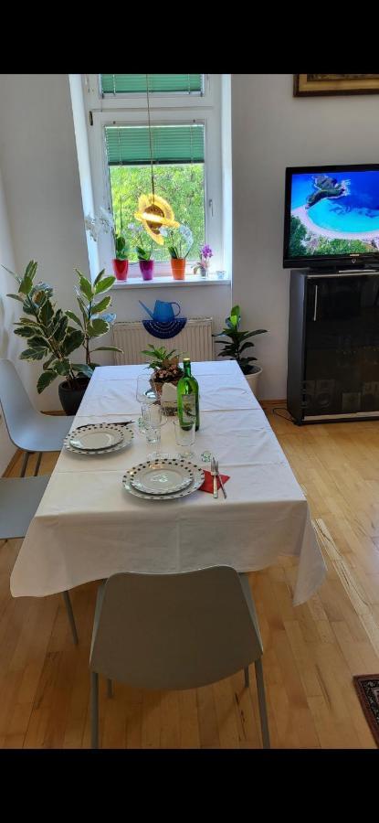 Schoene Altbauwohnung Wien Zentrum Brigittenauer Laende 32 Bagian luar foto